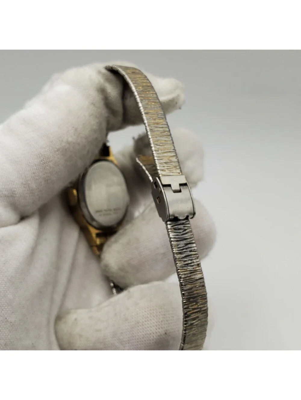 Vintage Timex Mechanical Womens Watch  Gold Tone 17mm For Parts Or Repair